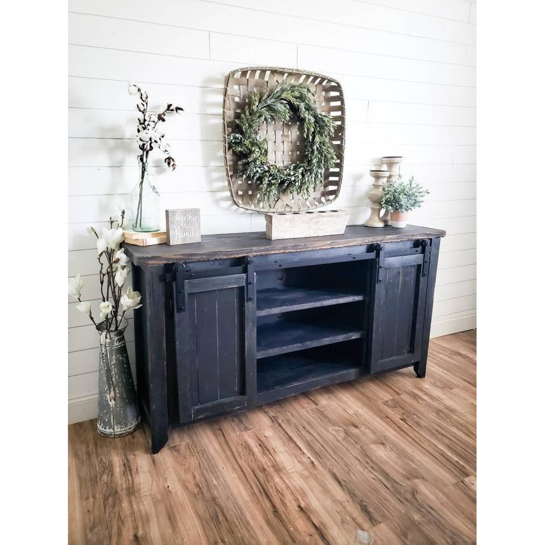 Alicia Farmhouse entertainment console