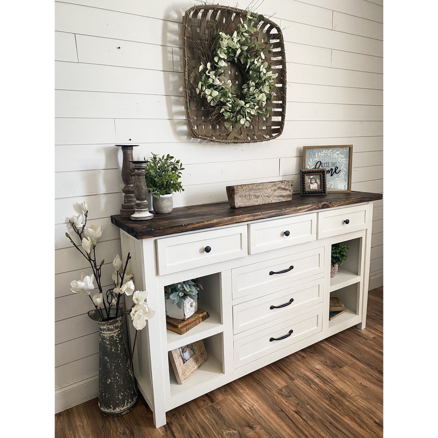 Priya Farmhouse Dresser