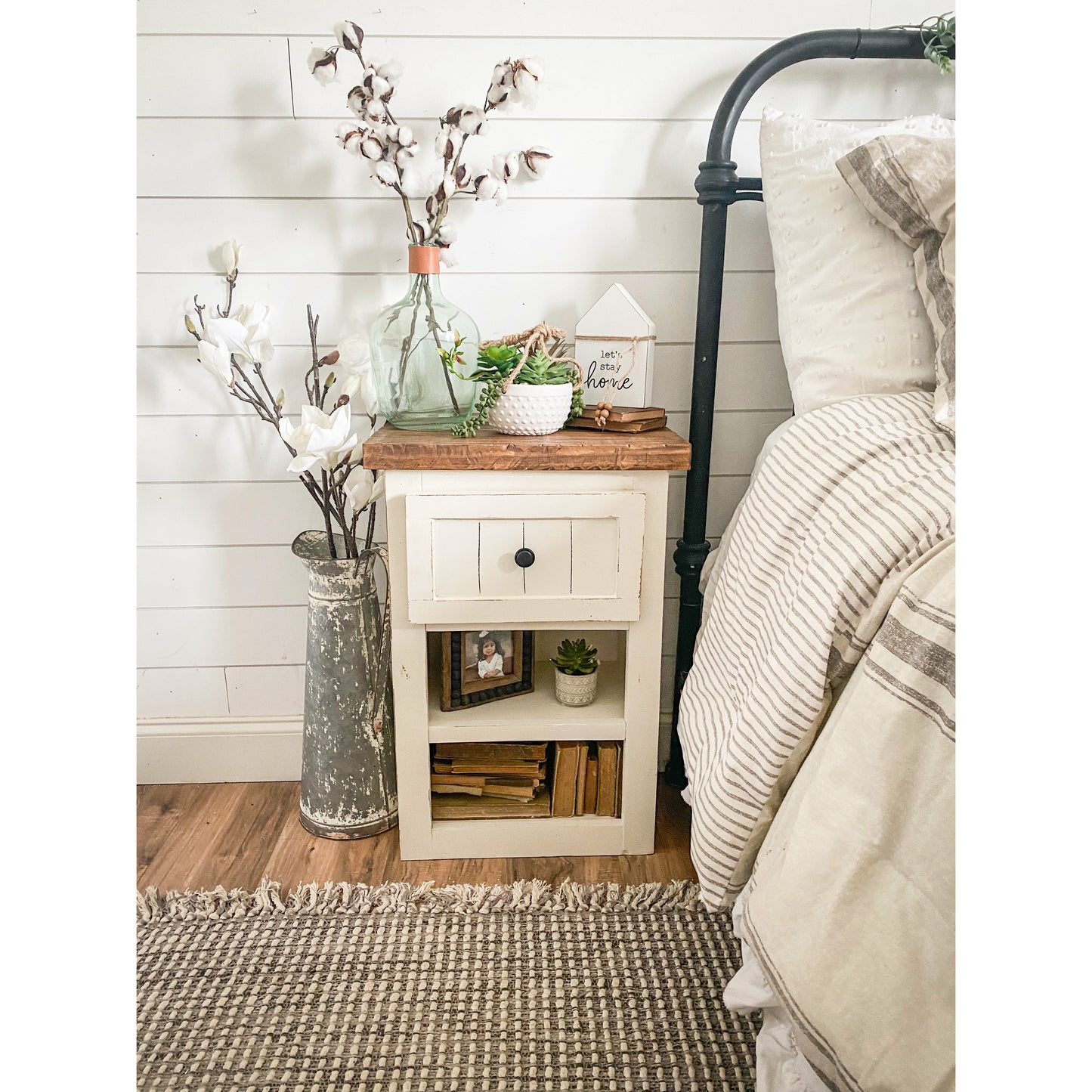 Livy Farmhouse Nightstands