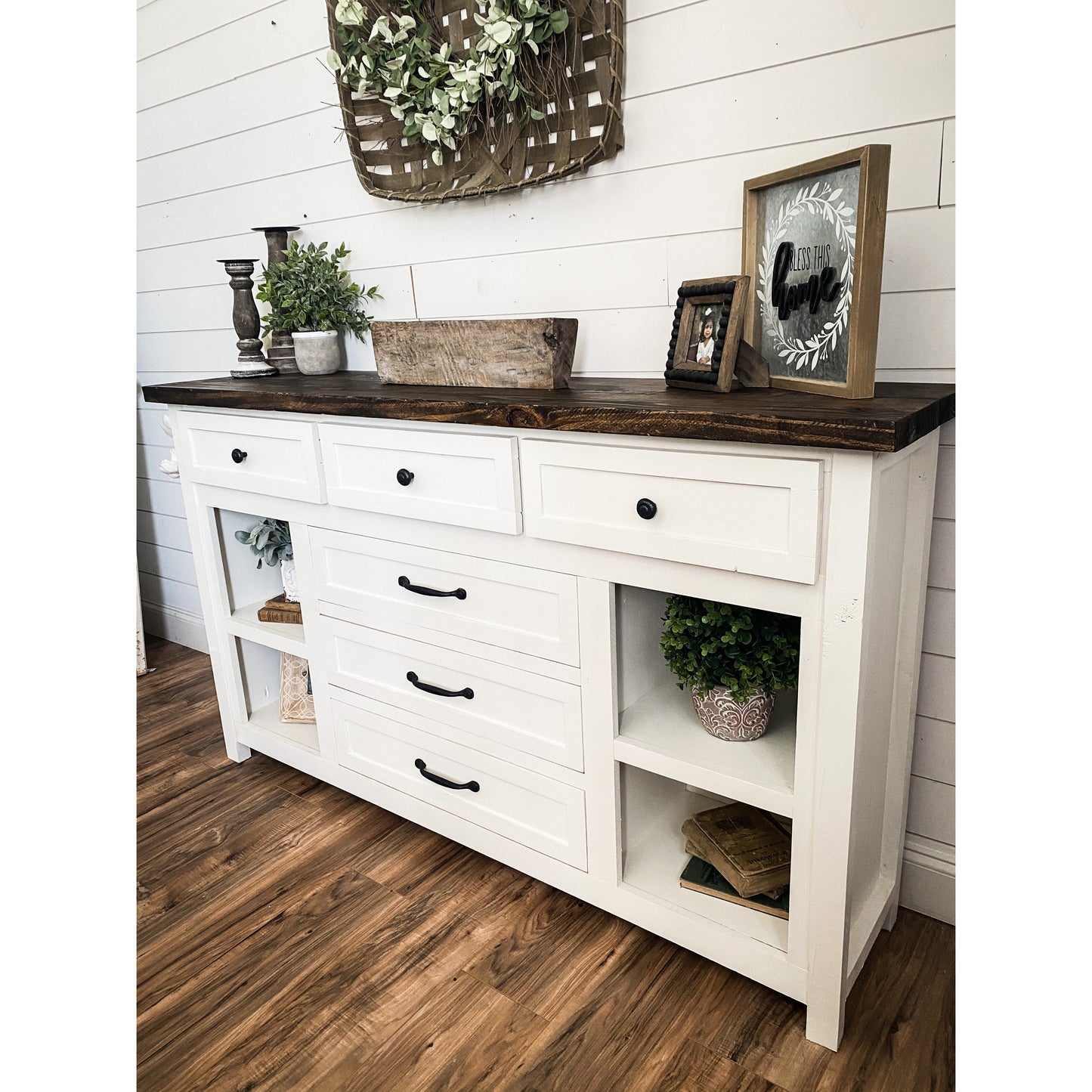 Priya Farmhouse Dresser